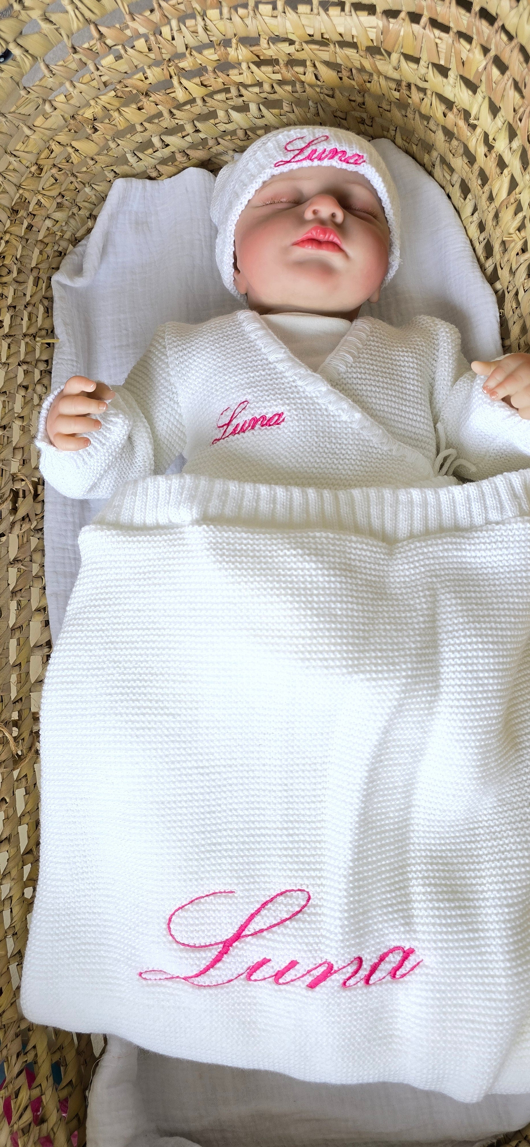 Pack naissance - Ensemble en maille et couverture assortie brodés avec prénom LMJbroderies ! cadeau personnalisé 