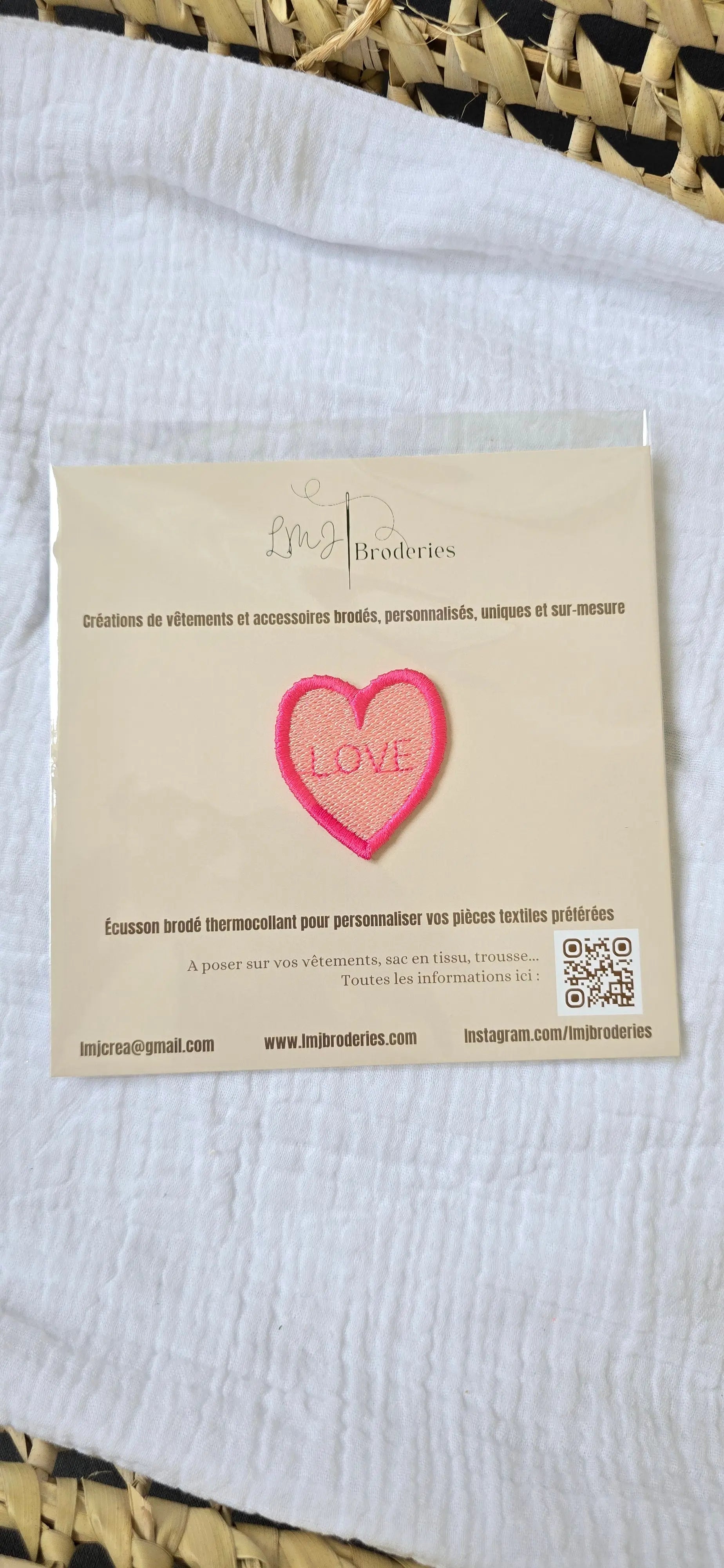 Ecusson/Patch brodé thermocollant pour textile LMJbroderies ! cadeau personnalisé 