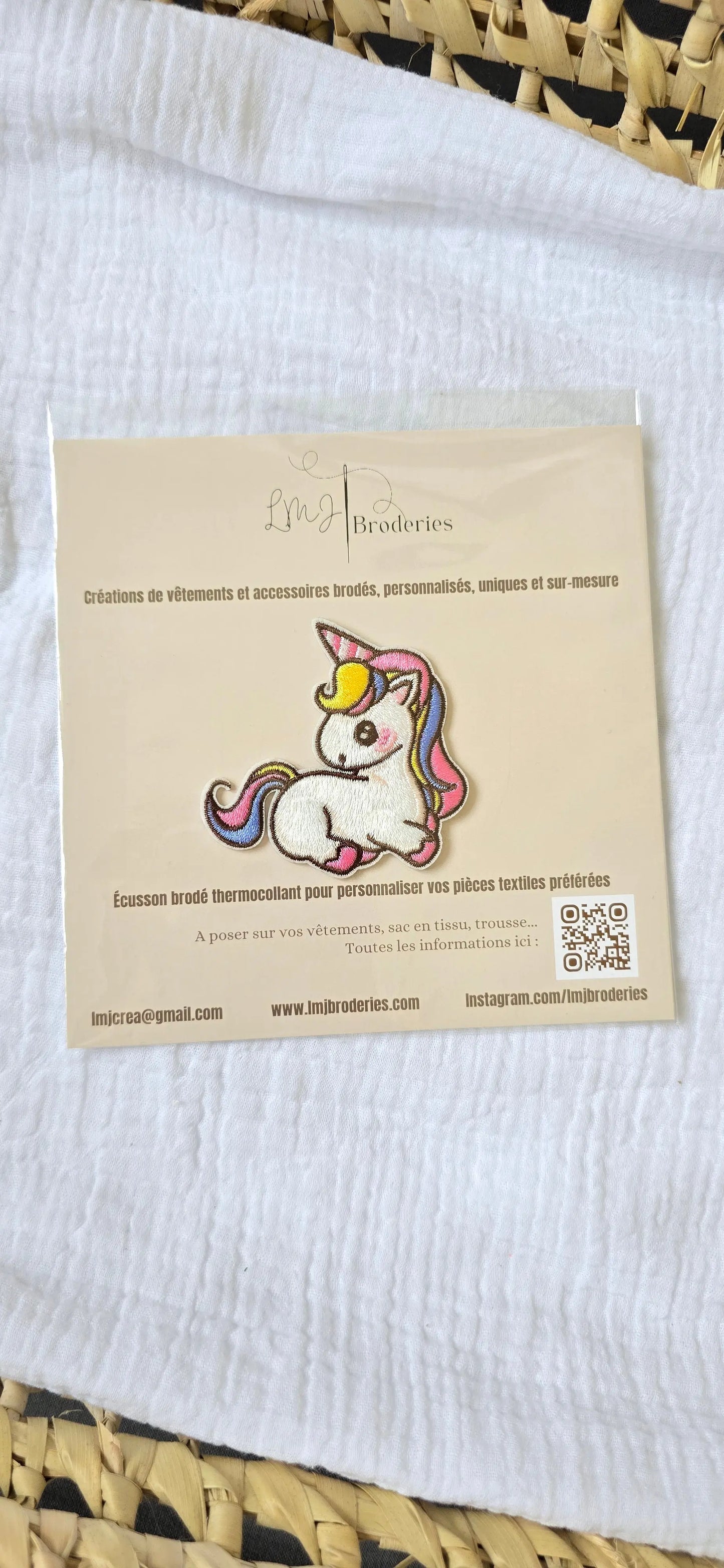 Ecusson/Patch brodé thermocollant pour textile LMJbroderies ! cadeau personnalisé 
