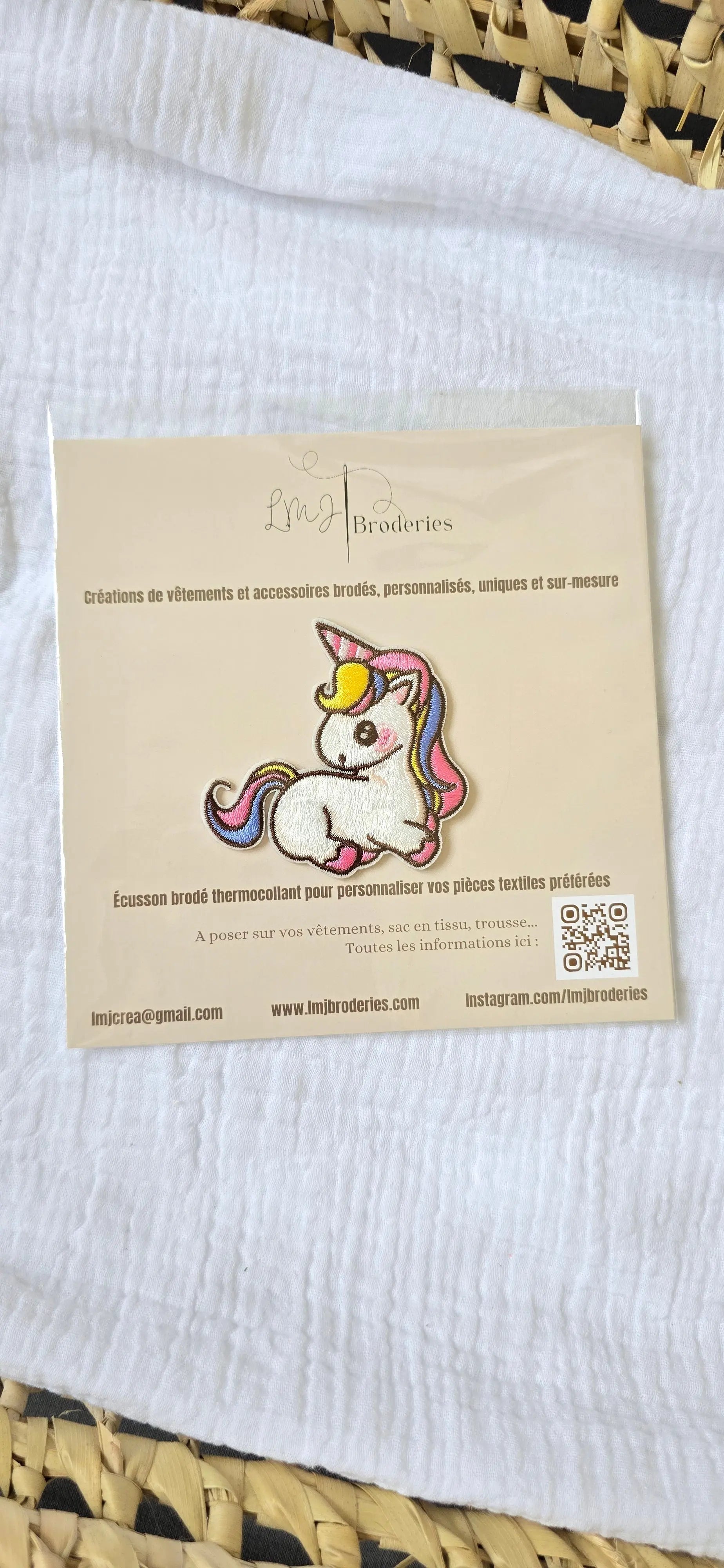 Ecusson/Patch brodé thermocollant pour textile LMJbroderies ! cadeau personnalisé 