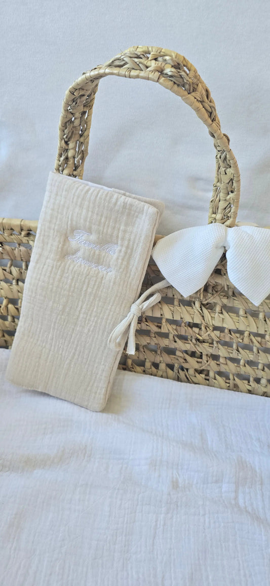 Protège livret de famille personnalisé LMJbroderies ! cadeau personnalisé 