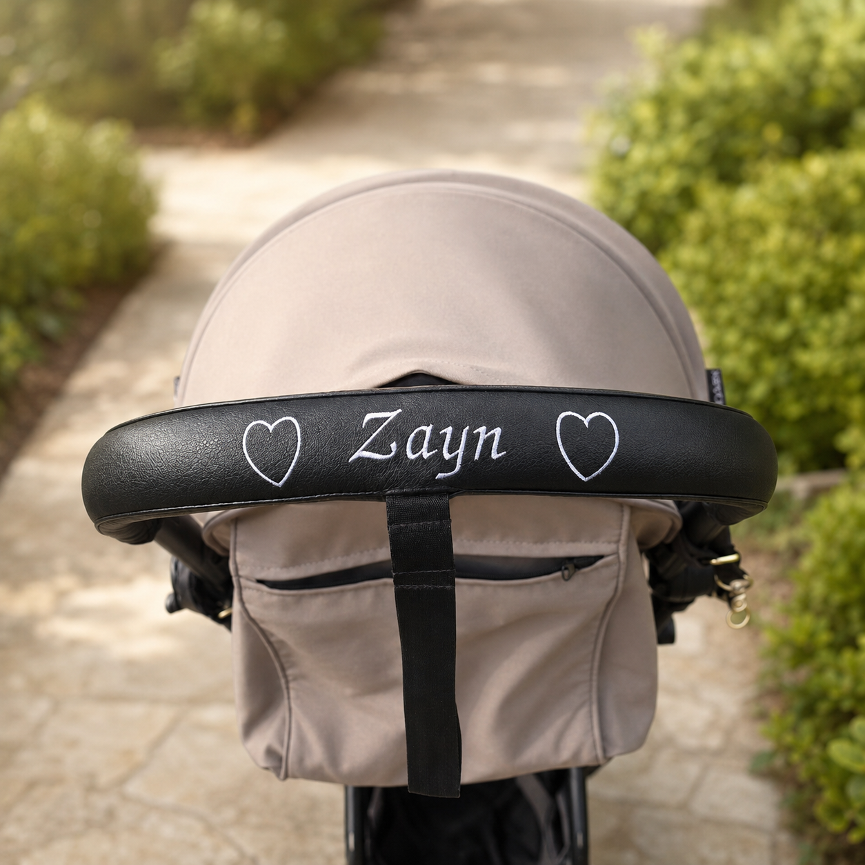 Housse de guidon personnalisée pour poussette YOYO Babyzen LMJbroderies 